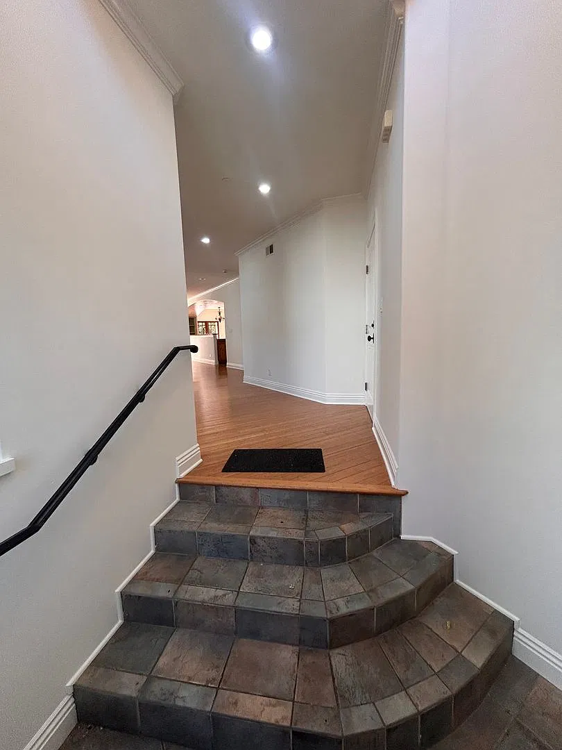 South Redondo - Spacious 4 Bedroom 4.5 Bathroom — Photo 4