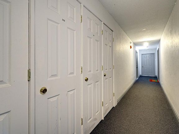 4th image of 391 Grand Ave APT 206