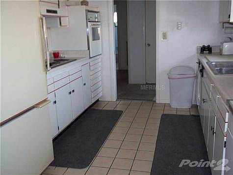 5th image of 713 Fox Hills Dr