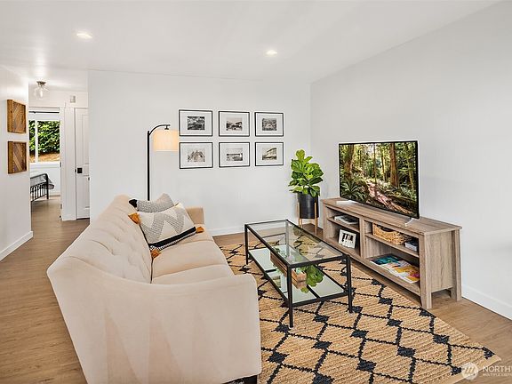 3rd image of 744 -746 3rd Street S