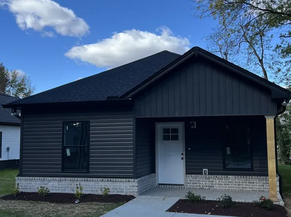 209 Strawberry St, Portland, TN 37148