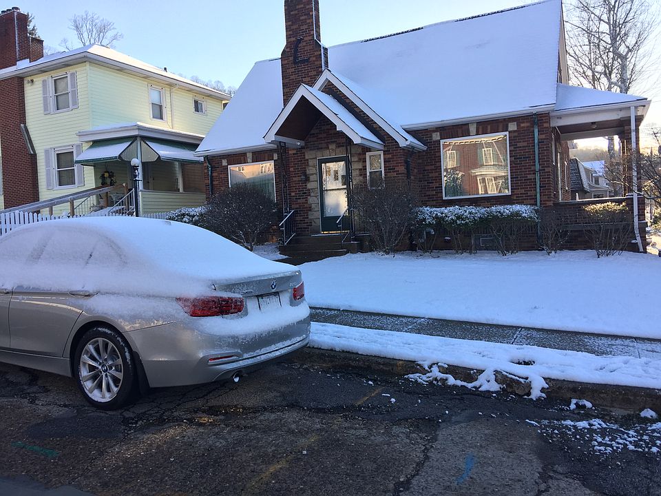 1st image of 12 Woodlawn Ct
