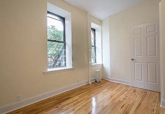 2nd image of 380 S 4th St APT 1