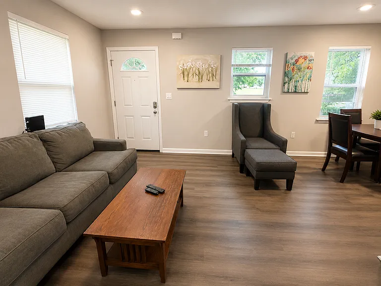 213 N Ann St #6 — Photo 4