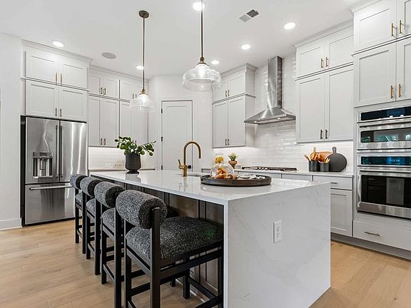 The Taft Basement - Kitchen