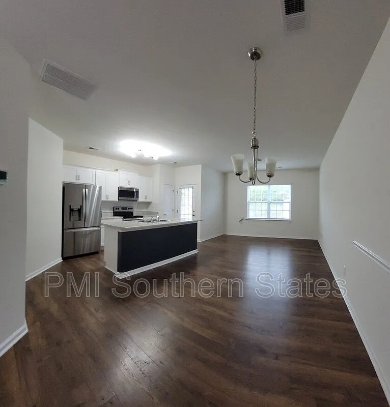 Building Photo - 31 Moorlyn Ln