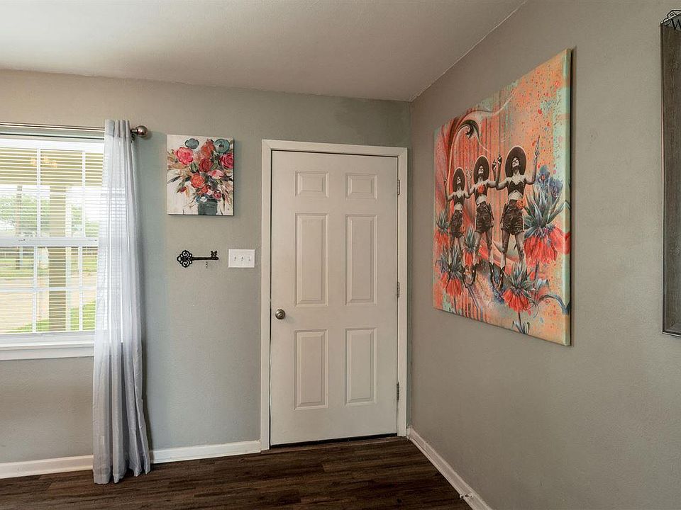 900 N 4th St, Iowa Park, TX 76367 | MLS #181106 | Zillow