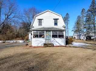 303 West St, Ludlow, MA 01056