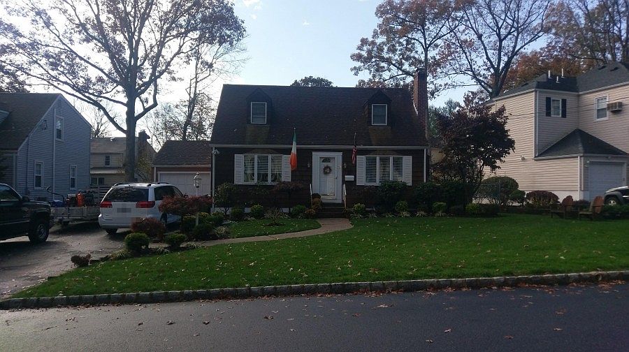 1st image of 31 Midway Dr