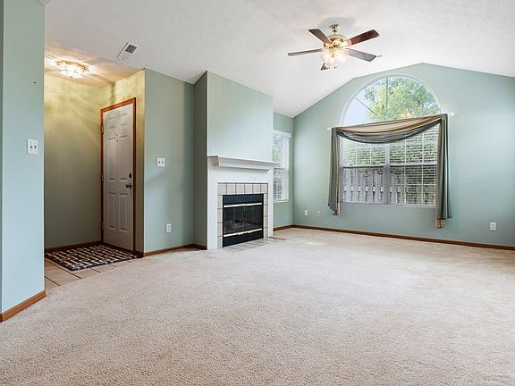 4th image of 2927 W Applewood Ct