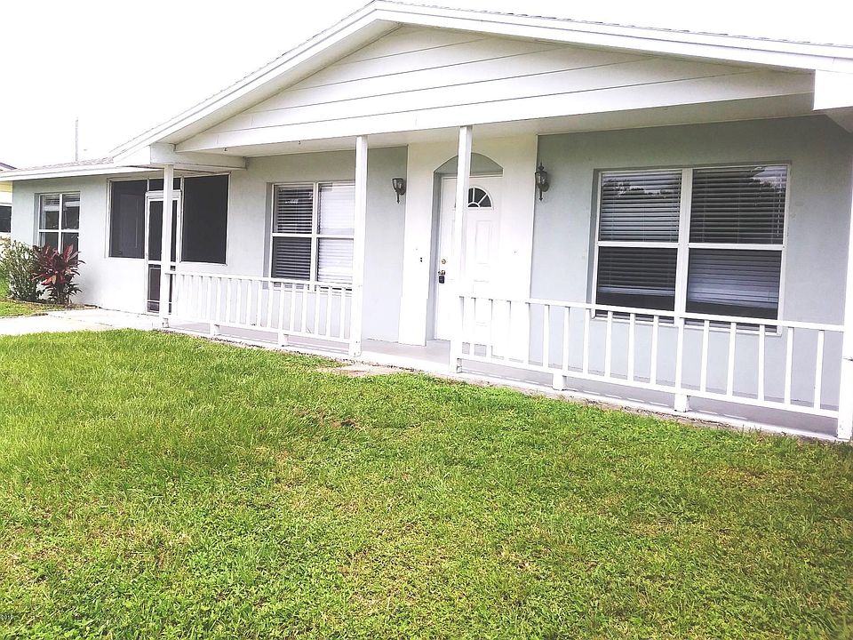 1st image of 2216 Lakeview Dr