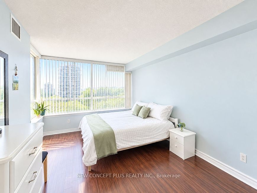 1st image of 91 Townsgate Dr #506