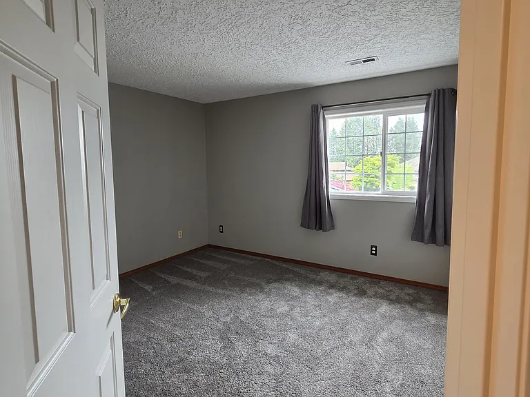1702 NW Gregory Dr — Photo 24
