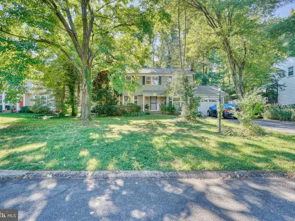 1129 Mainsail Dr, Annapolis, MD 21403