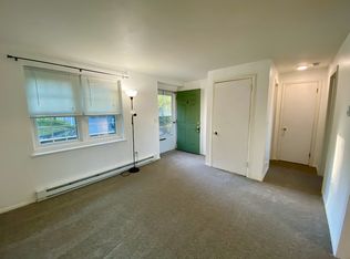 21 Old Grove St APT 6, New Milford, CT 06776