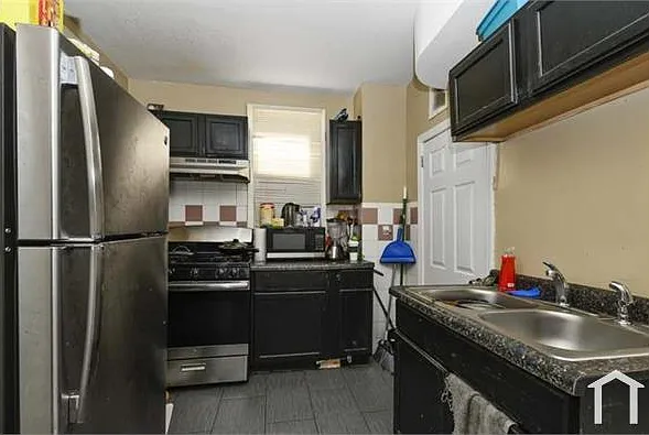 11943 S Wallace St #1 — Photo 4