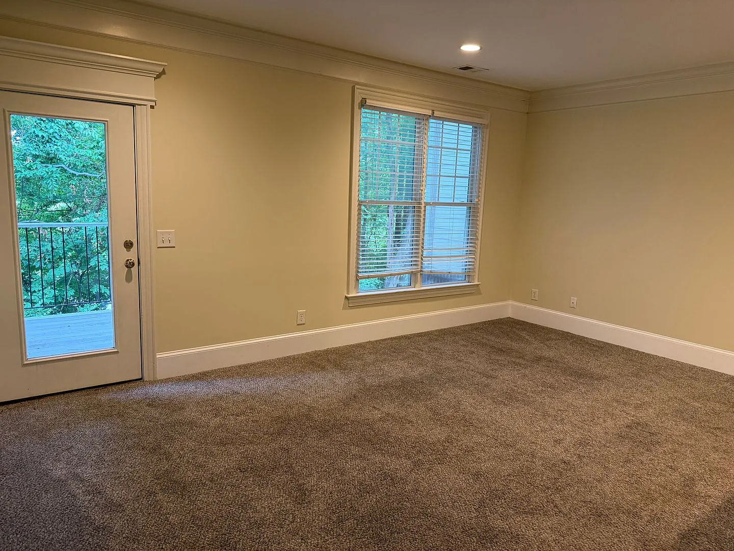 Secure & Stylish 1-Bedroom in the Heart of Midtown — Photo 3
