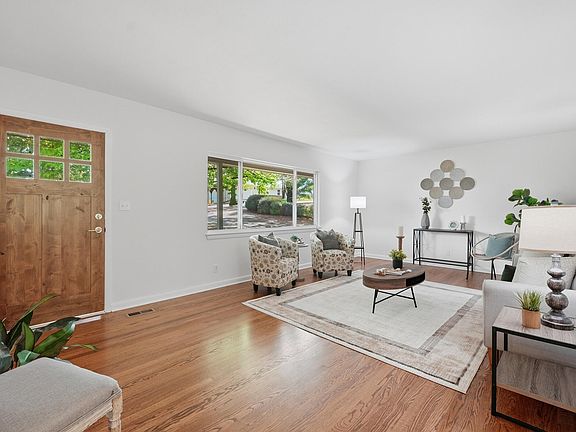 4th image of 3925 Forest Highland Dr