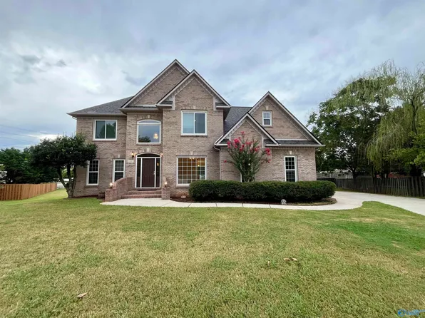 194 Paul Revere Dr, Madison, AL 35758