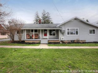 124 W Main St SE, Caledonia, MI 49316