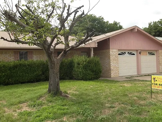 1207 Ruiz Dr