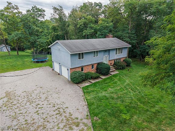 4th image of 7661 Vandemark Rd