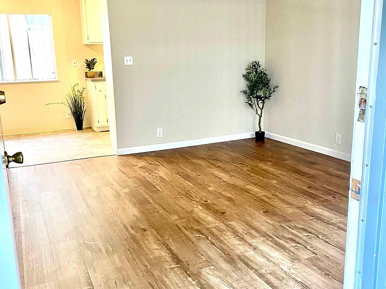 369 Palm Ave #27 — Photo 5