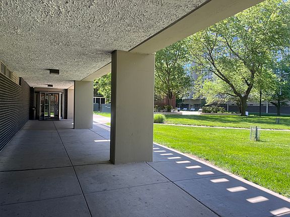 4th image of 4800 S Lake Park Ave #706A