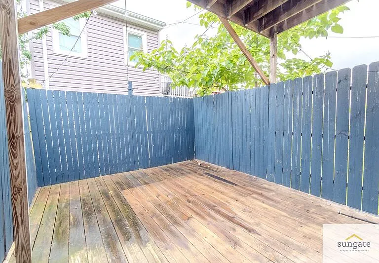 1632 Light St — Photo 20