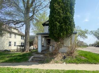 423 S State Ave, Freeport, IL 61032