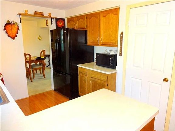 4th image of 226 Briarwood Ln