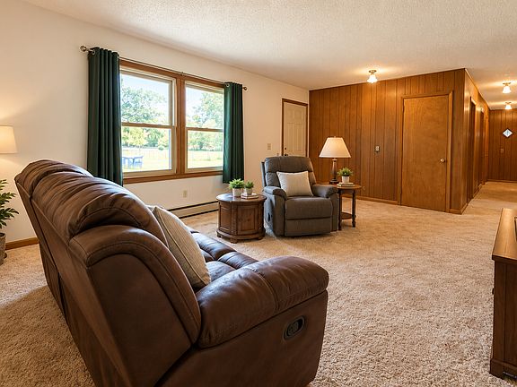 4th image of 10419 Hampton Dr