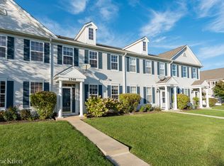2548 Congress Ave, Aurora, IL 60503
