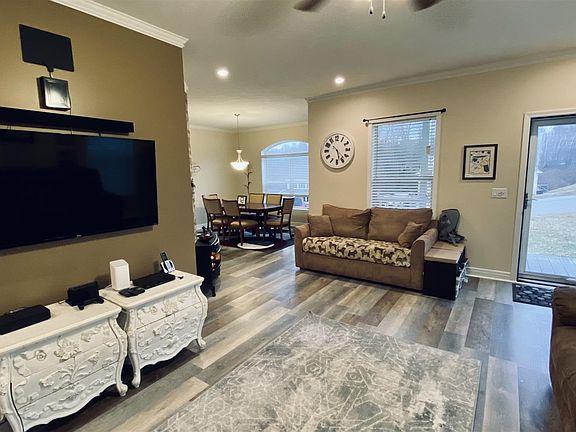 5th image of 155 John Lemley Ln