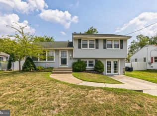 35 Winding Way Rd, Stratford, NJ 08084