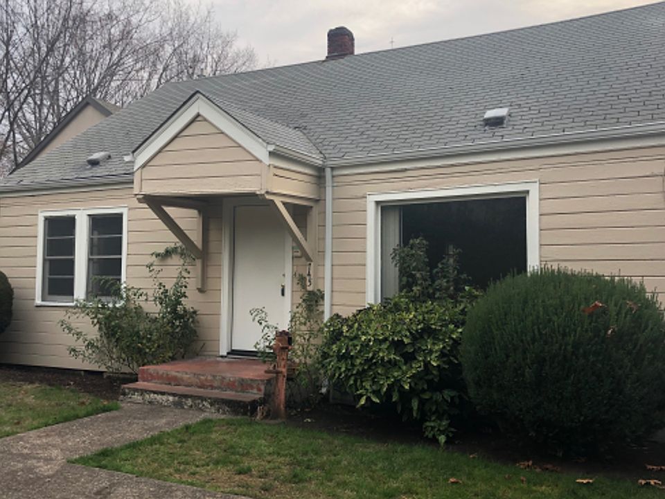 1st image of 745 W 8th Aly