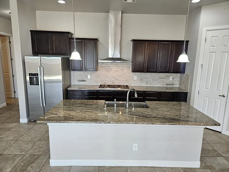 7204 Valle Jardin Ln NW — Photo 5