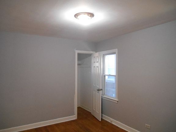 4th image of 9037 S Blackstone Ave