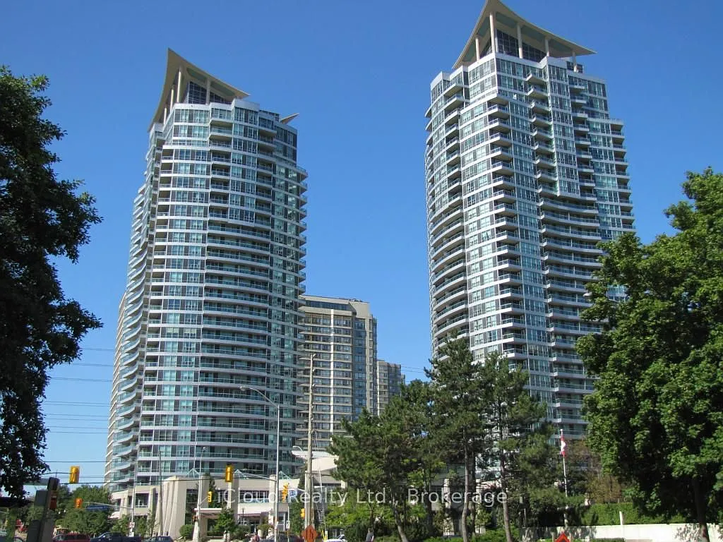 33 Elm Dr W — Photo 1
