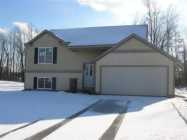 1st image of 712 W Harmony Pl NE