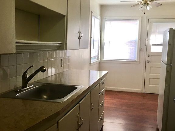 5th image of 816 N 46th St #1