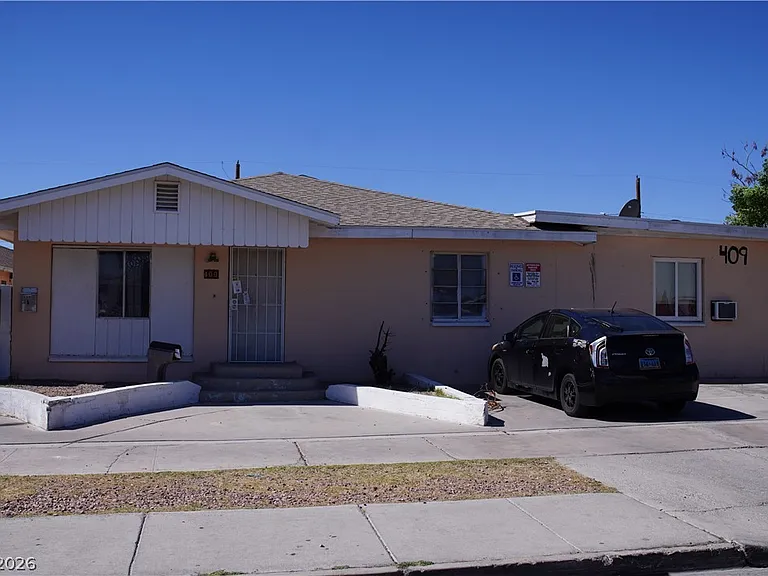 409 W Van Buren Ave #1 — Photo 1