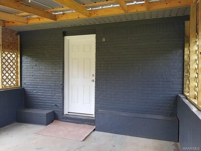 2nd image of 532 Gunter St