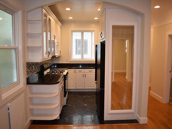 2nd image of 144 Parnassus Ave