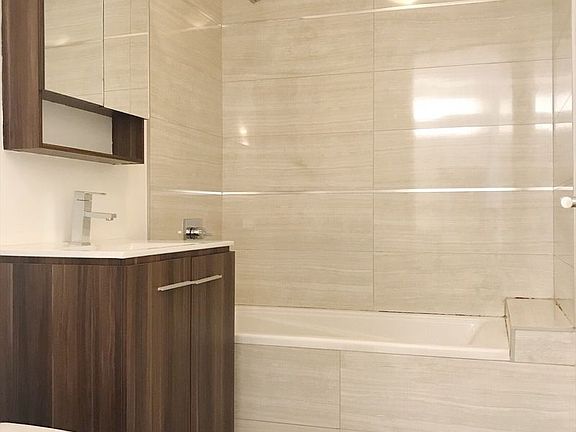 5th image of 91 Varet St #3U
