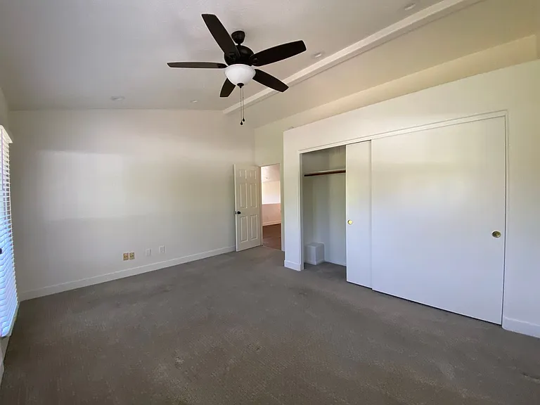 3010 N Broadway — Photo 33