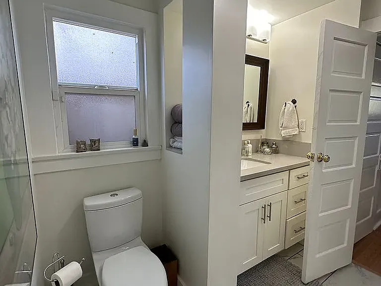 4956 Clinton St — Photo 19