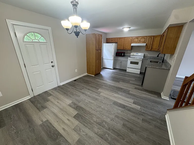 652 Glynlee Ct — Photo 5