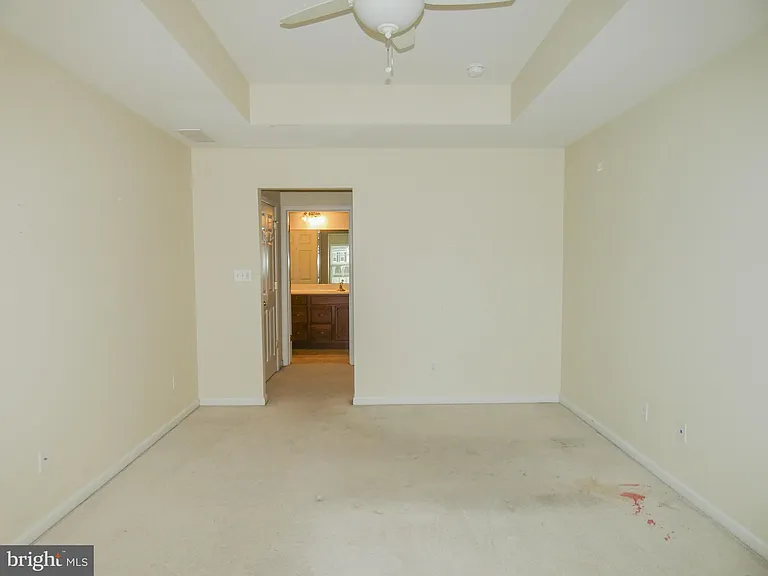 2105 Lexington Mews — Photo 45