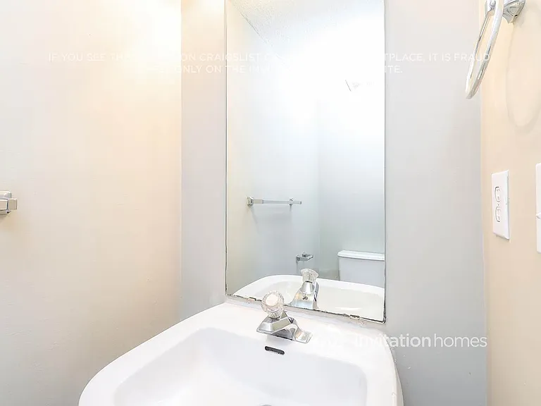 8532 Woodford Bridge Dr — Photo 16